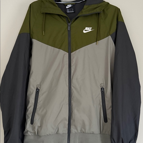 Mens Nike Jacket - Picture 2 of 6